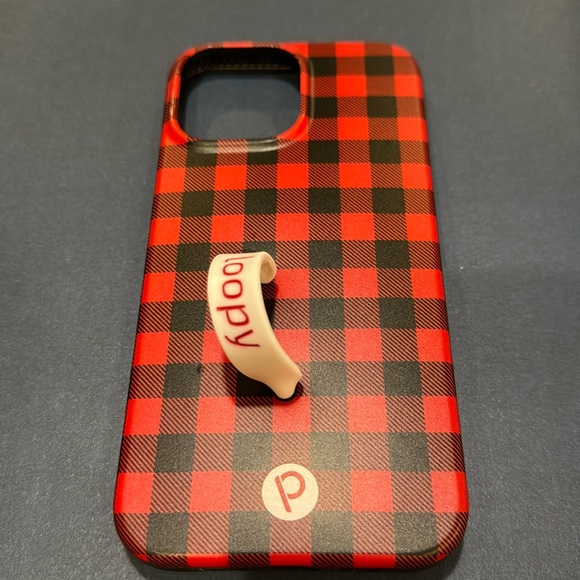 Buffalo Plaid Loopy Case - Picture 1 of 3